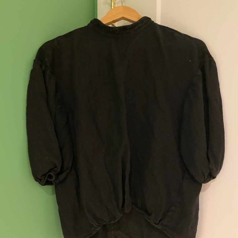 Size 2 black linen top.